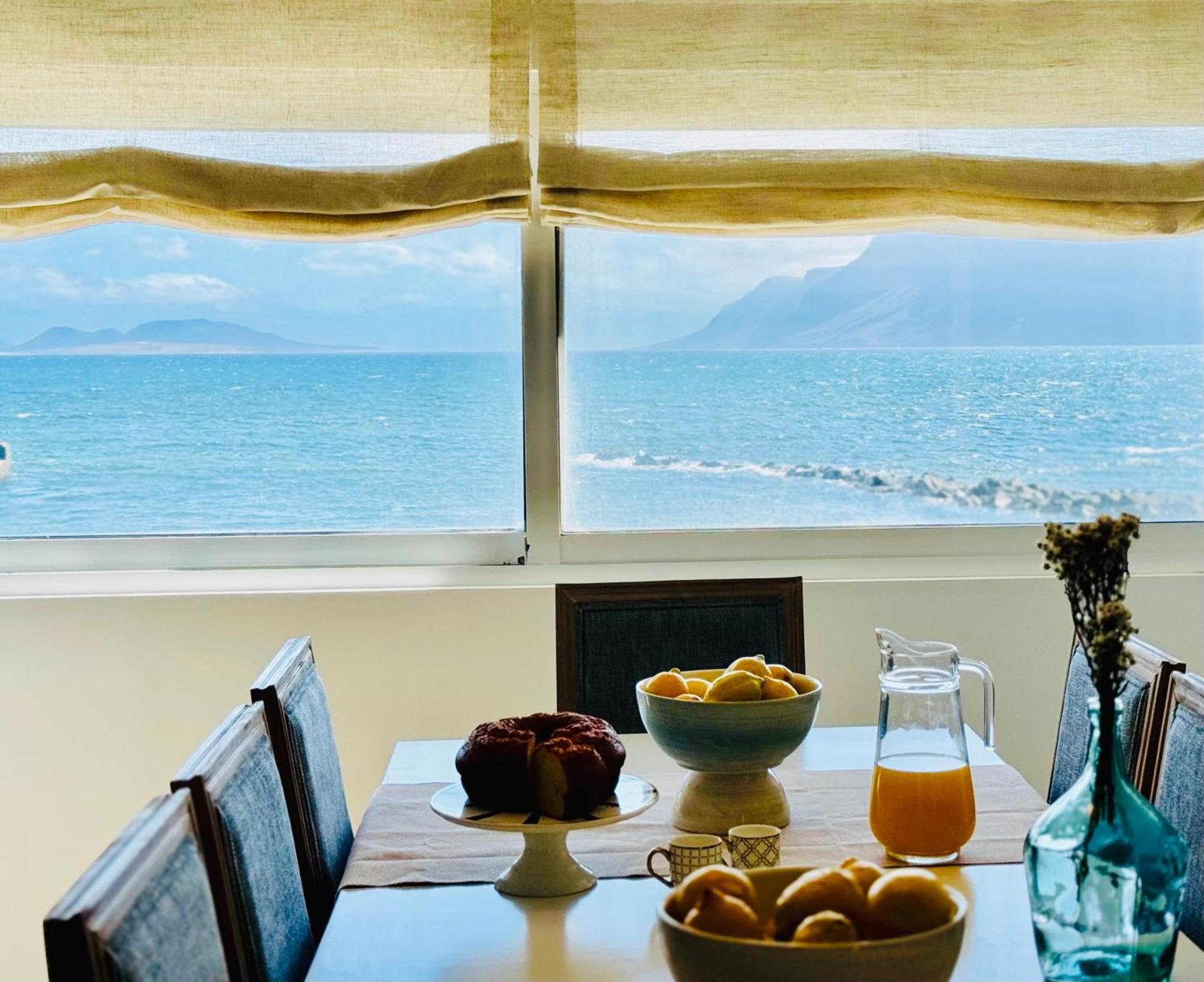 Canaryislandshost I Marino Famara Exteriör bild